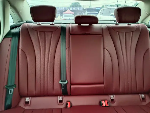 Hongqi H5 — Фото автомобиля 12