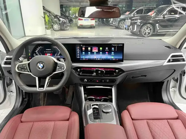 BMW 3 Series — Фото автомобиля 4