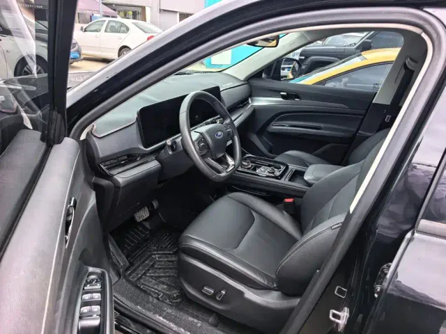 Ford Lingrui — Фото автомобиля 9