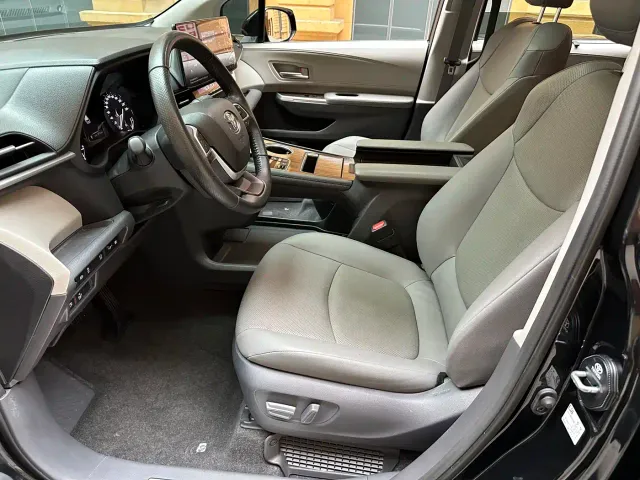 Toyota Granvia — Фото автомобиля 8