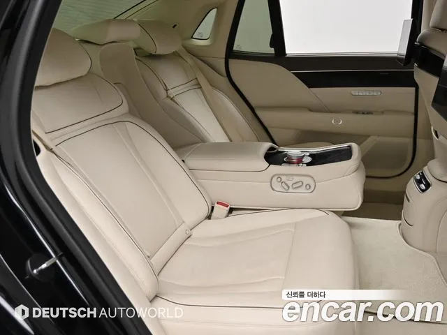 Genesis G90 Бензин 3.5 турбо AWD — Фото автомобиля 12