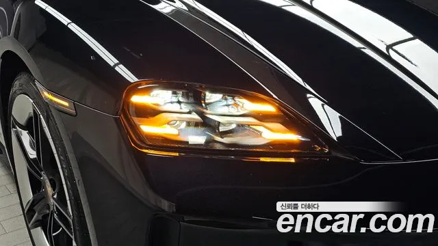 Porsche Taycan Taycan Khan — Фото автомобиля 22