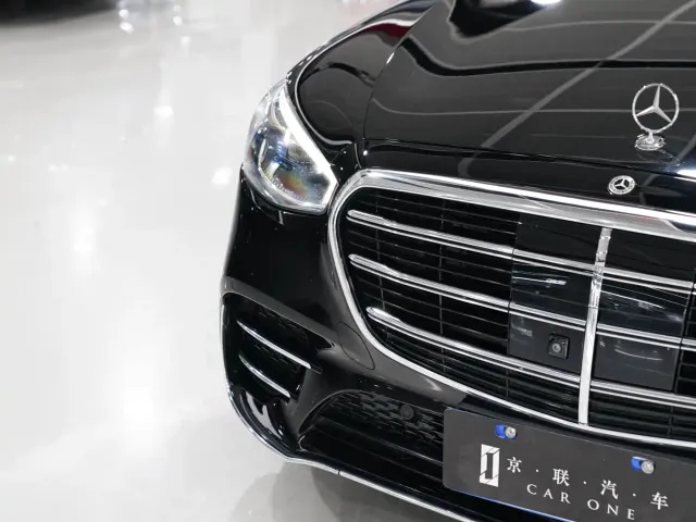 Mercedes-Benz S-Class — Фото автомобиля 3