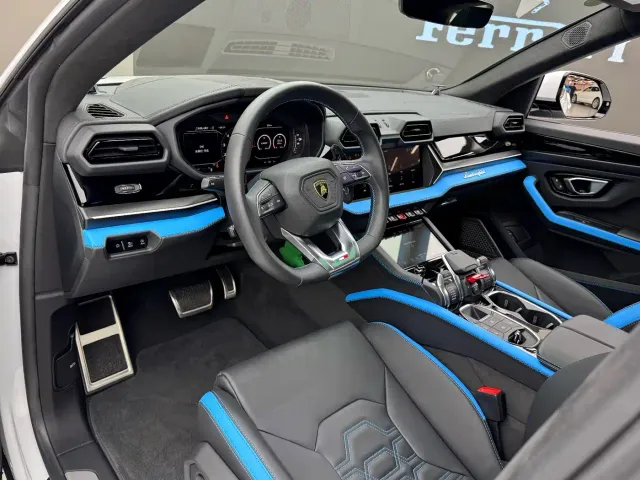 Lamborghini Urus — Фото автомобиля 3