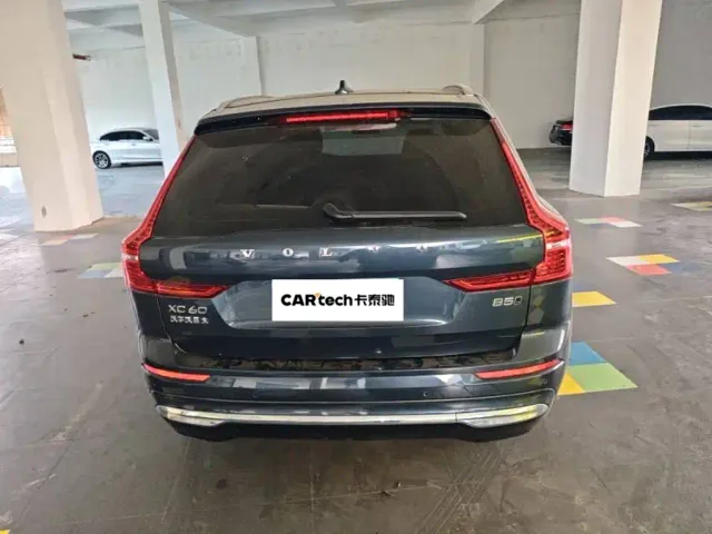 Volvo XC60 — Фото автомобиля 11
