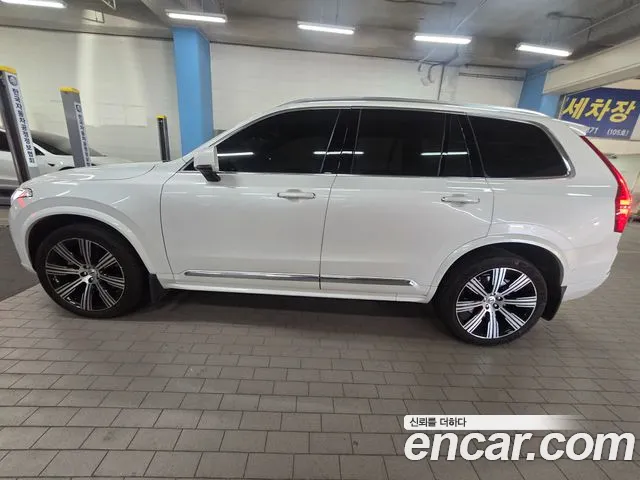 Volvo XC90 — Фото автомобиля 4