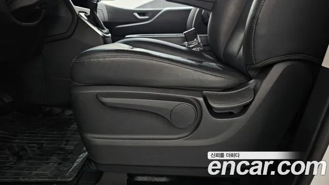 Hyundai Staria — Фото автомобиля 30