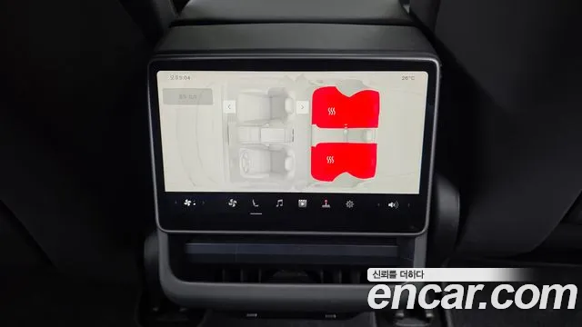 Tesla Model 3 — Фото автомобиля 29