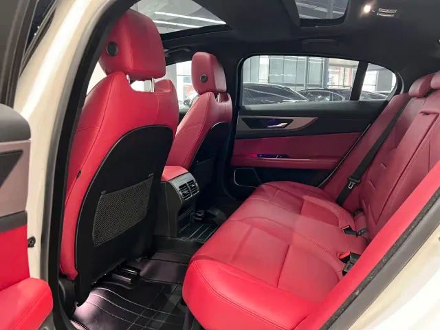 Jaguar XEL — Фото автомобиля 7