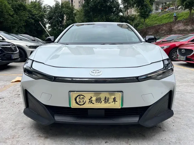 Toyota bZ3 — Фото автомобиля 2
