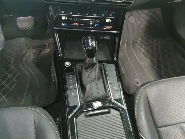 Volkswagen Passat — Фото автомобиля 16