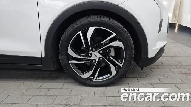Chevrolet Bolt EV New — Фото автомобиля 6