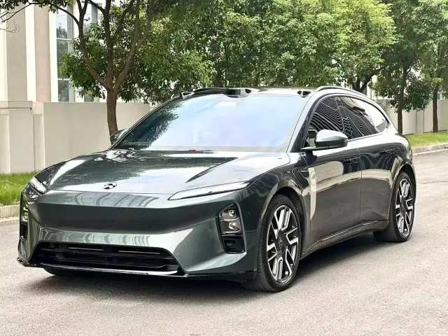 Фотография автомобиля — Nio ET5 Touring