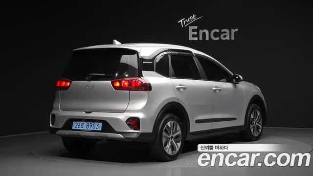 Kia Niro Niro Plus Light (Такси) — Фото автомобиля 2