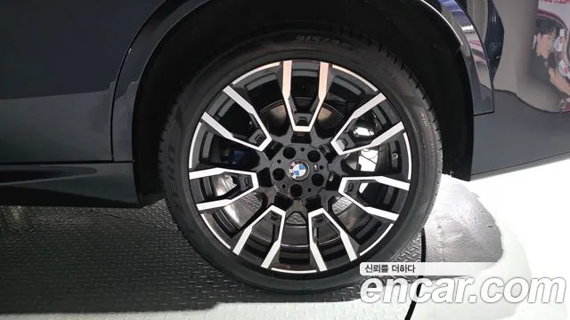 BMW X5 xDrive 40i M Sport — Фото автомобиля 13