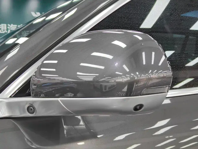 Li Auto L7 — Фото автомобиля 12