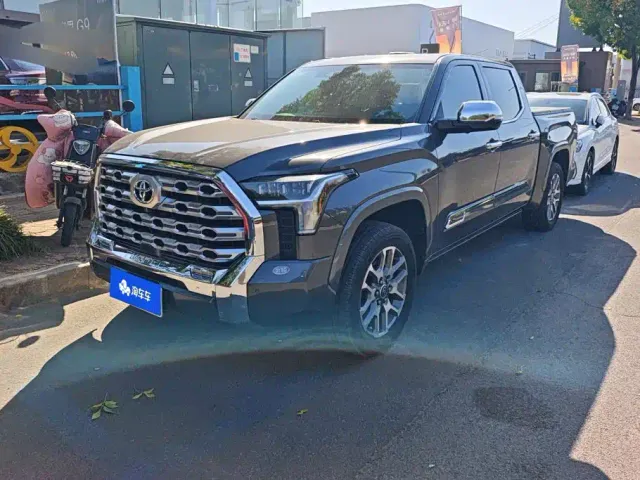 Фотография автомобиля — Toyota Tundra