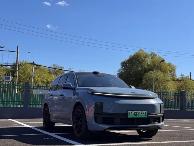 Li Auto L9 — Фото автомобиля 3