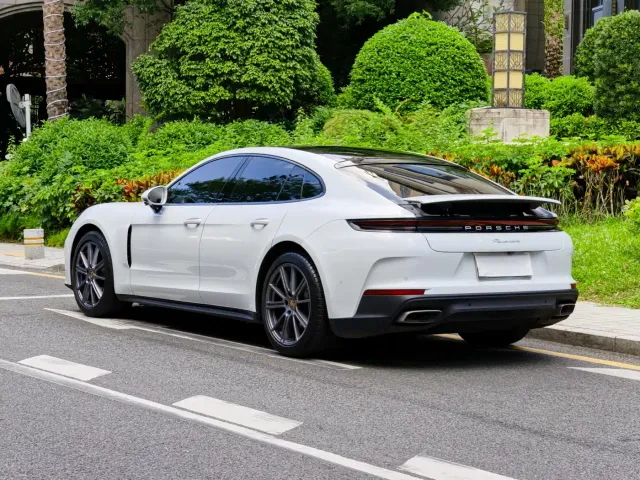 Porsche Panamera — Фото автомобиля 5