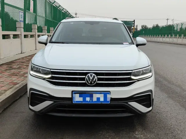 Volkswagen Tiguan L — Фото автомобиля 2