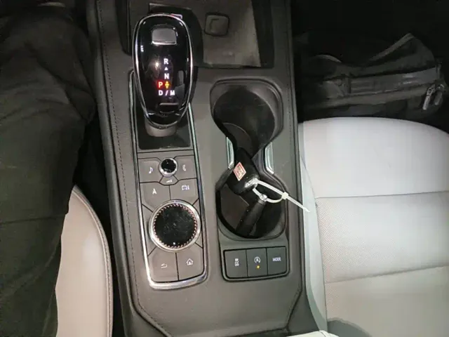 Cadillac XT4 — Фото автомобиля 13