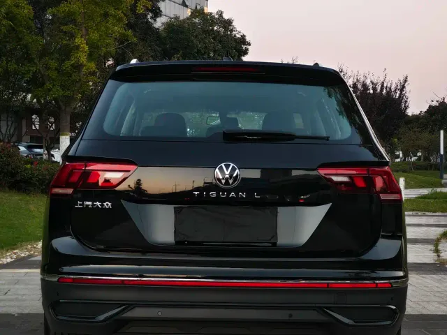 Volkswagen Tiguan L — Фото автомобиля 8