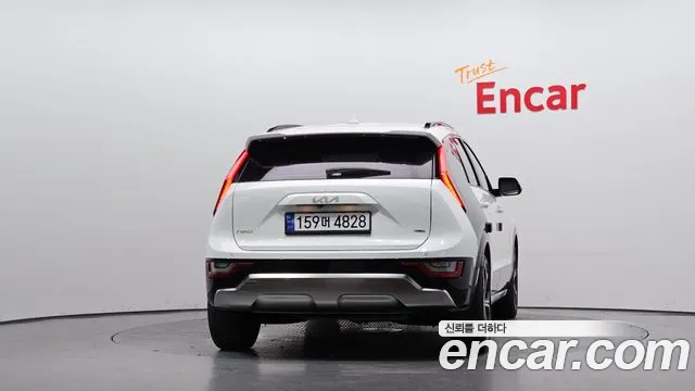 Kia Niro The All New Niro Signature — Фото автомобиля 4