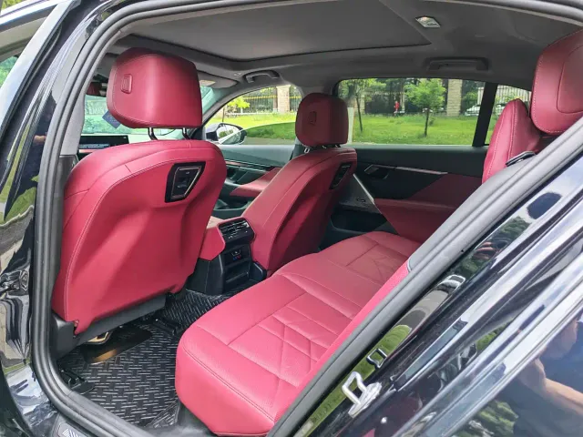 BMW 5 Series — Фото автомобиля 6