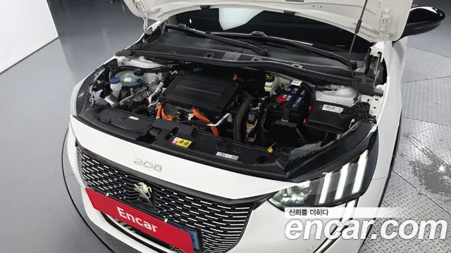 Peugeot 208 — Фото автомобиля 6