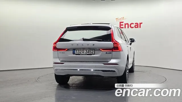 Вольво XC60 — Фото автомобиля 4