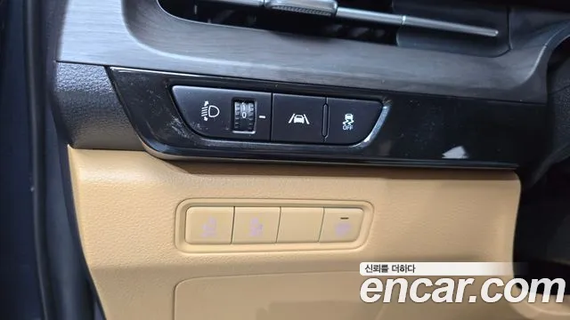 Kia Carnival Generation 4 — Фото автомобиля 22