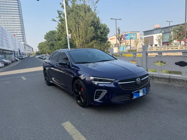 Buick Regal — Фото автомобиля 3