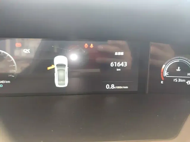 Changan Changan UNI-V 2022 1.5T Premium Model — Фото автомобиля 11