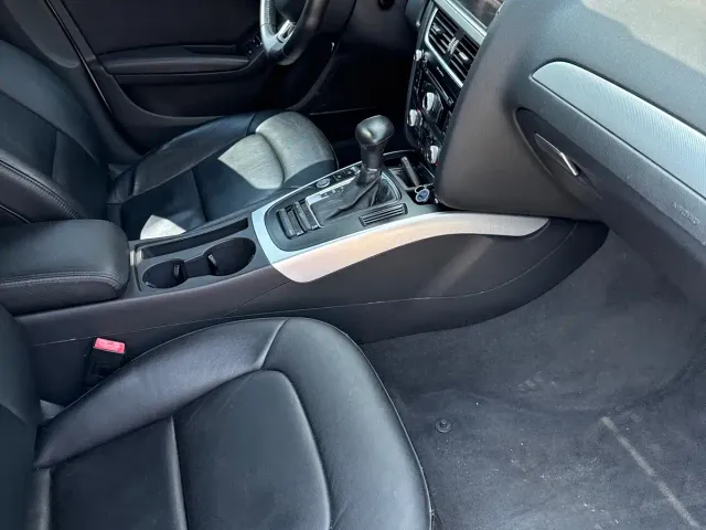 Tesla Model Y — Фото автомобиля 4