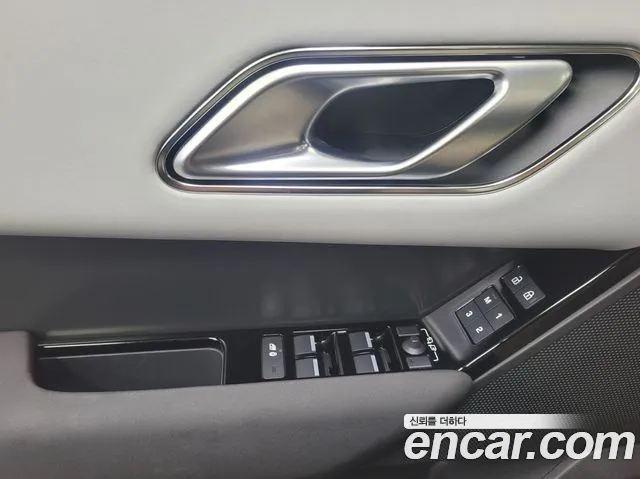 Land Rover Range Rover Velar — Фото автомобиля 4