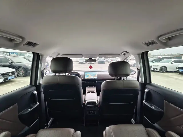 Wuling Starlight 730 — Фото автомобиля 14