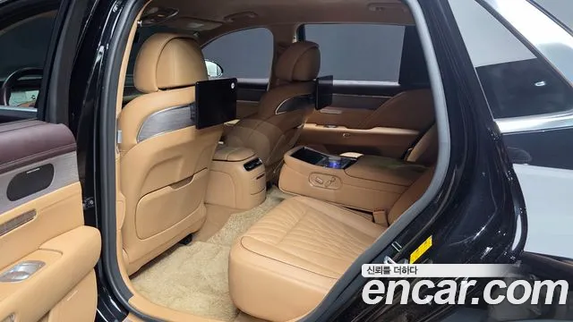 Genesis G90 Бензин 3.5 турбо AWD — Фото автомобиля 20