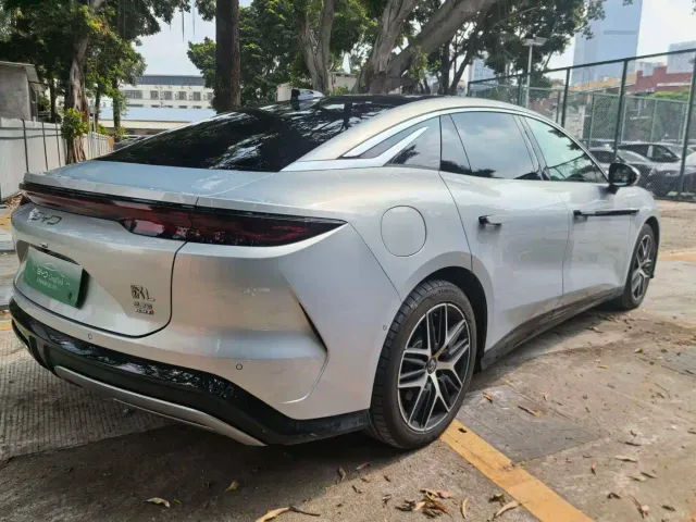 BYD Han L — Фото автомобиля 12