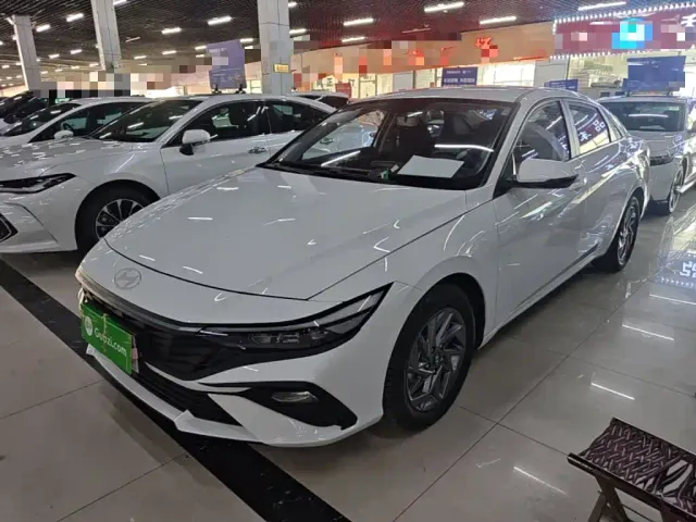Фотография автомобиля — Hyundai Elantra