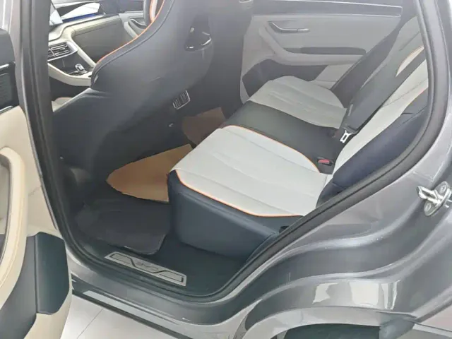 BYD Song PLUS — Фото автомобиля 16