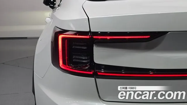 Polestar Polestar 2 — Фото автомобиля 23