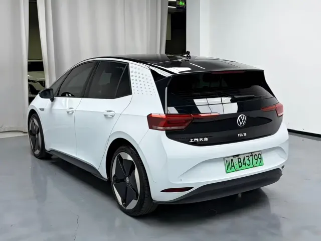 Volkswagen ID.3 — Фото автомобиля 9