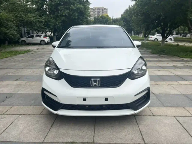 Honda Fit — Фото автомобиля 5
