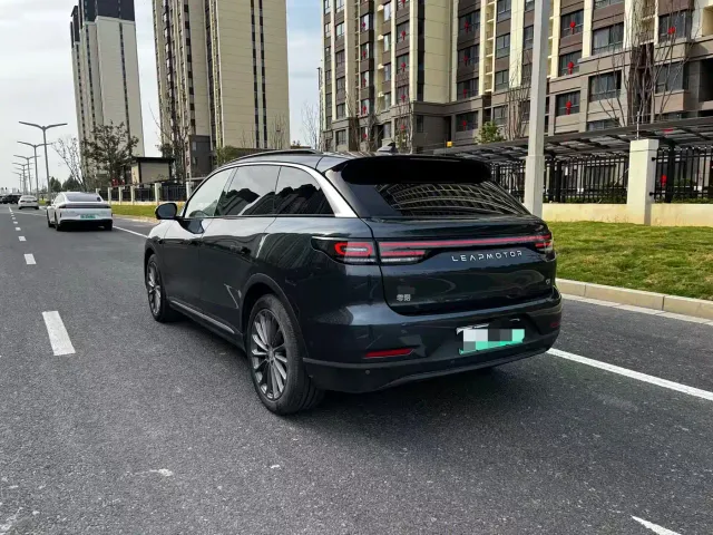 Leapmotor C11 — Фото автомобиля 7
