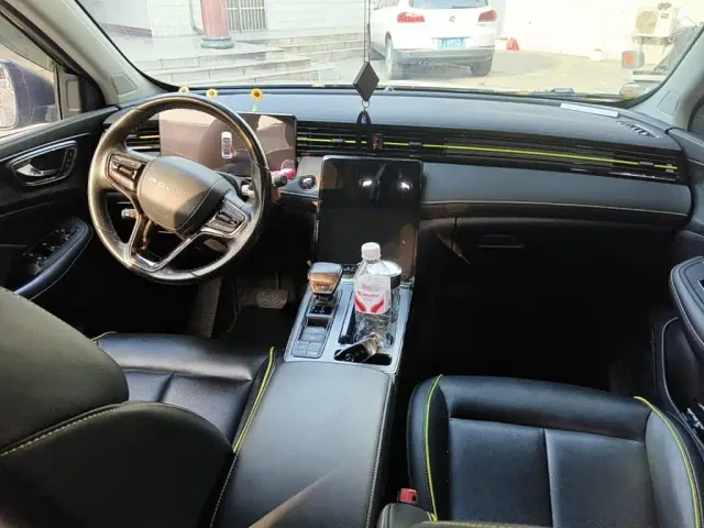 Roewe RX5 — Фото автомобиля 12