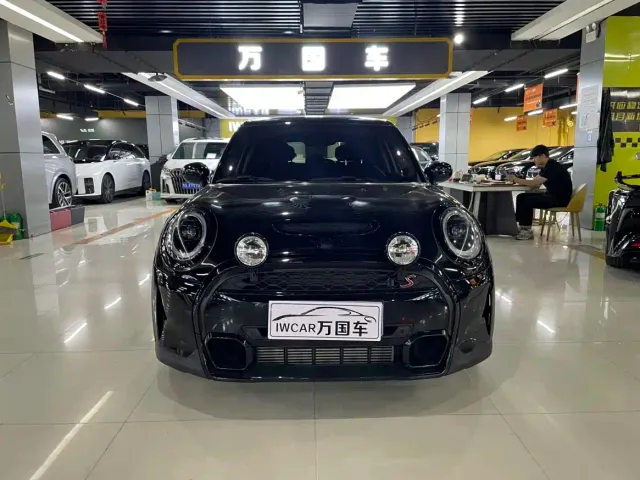 Фотография автомобиля — MINI Hatch