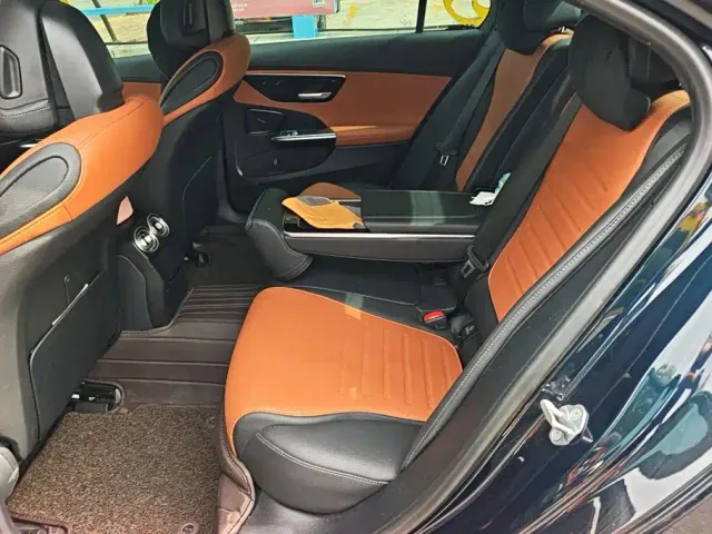 Mercedes-Benz C-Class — Фото автомобиля 11