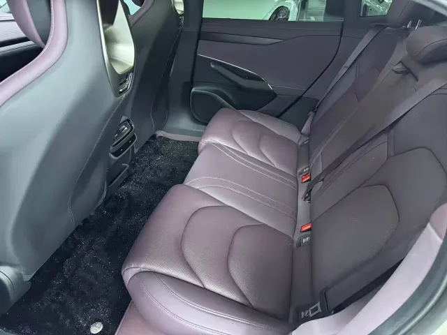 Xiaomi SU7 — Фото автомобиля 6