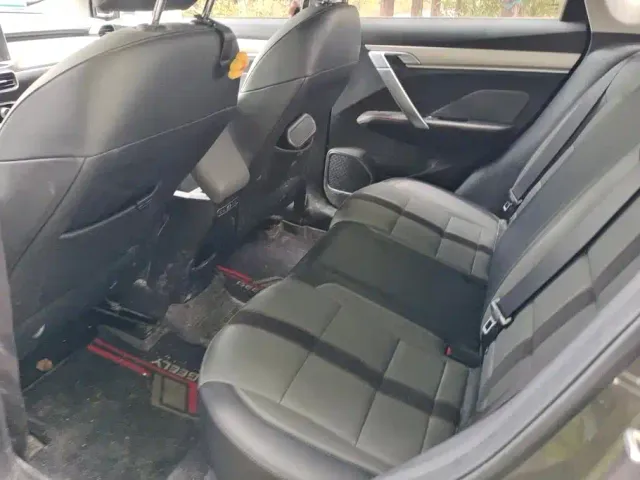 Geely Binyue — Фото автомобиля 11