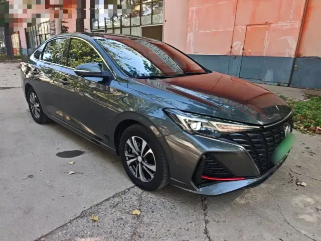 Changan Eado — Фото автомобиля 3